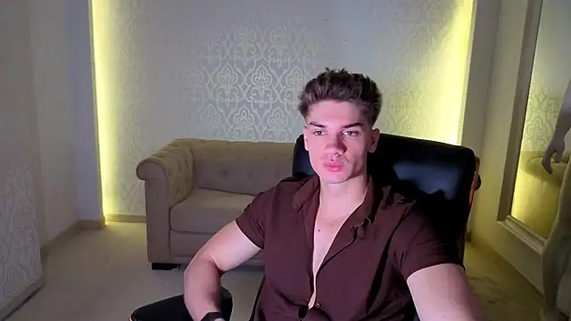 MaxKaiden online show from 20, 6, 2026
