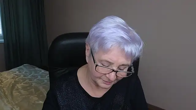 Snapshot of Sandra_Snowflake chatting on 17, 2, 2025 Sandra Snowflake online show from 17, 2, 2025