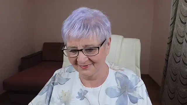 Snapshot of Sandra_Snowflake chatting on 11, 3, 2025 Sandra Snowflake online show from 11, 3, 2025