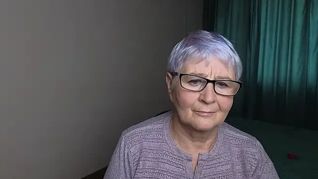 Snapshot of Sandra_Snowflake chatting on 18, 9, 2025 Sandra Snowflake online show from 18, 9, 2025