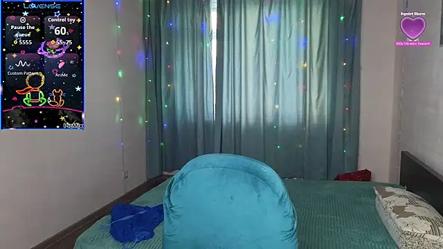 Snapshot of Sandra_Snowflake chatting on 1, 10, 2025 Sandra Snowflake online show from 1, 10, 2025