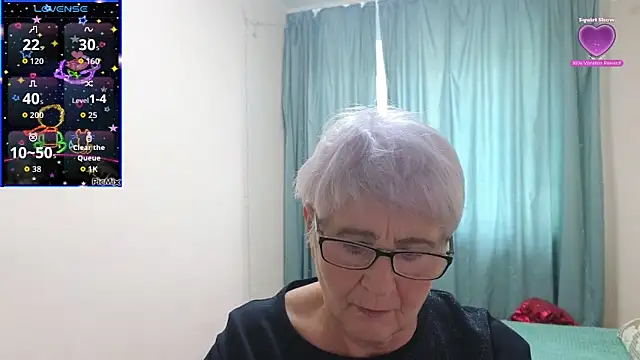 Snapshot of Sandra_Snowflake chatting on 5, 10, 2025 Sandra Snowflake online show from 5, 10, 2025