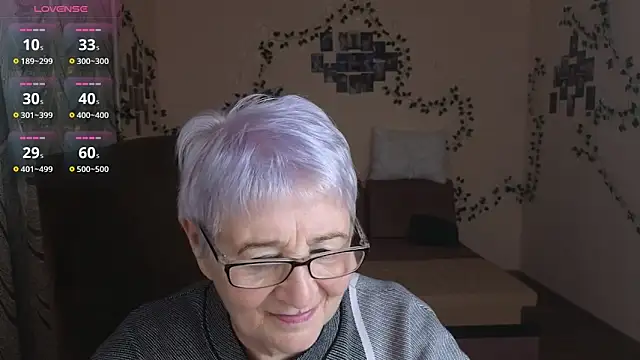 Snapshot of Sandra_Snowflake chatting on 26, 10, 2025 Sandra Snowflake online show from 26, 10, 2025