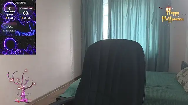 Snapshot of Sandra_Snowflake chatting on 31, 10, 2025 Sandra Snowflake online show from 31, 10, 2025