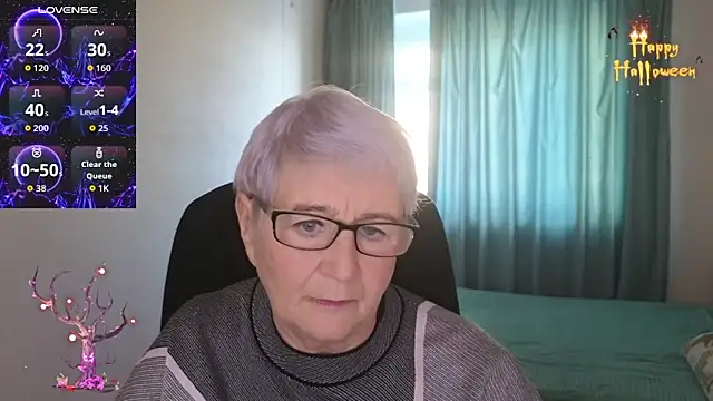 Snapshot of Sandra_Snowflake chatting on 3, 11, 2025 Sandra Snowflake online show from 3, 11, 2025