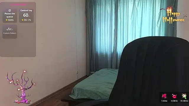 Snapshot of Sandra_Snowflake chatting on 4, 11, 2025 Sandra Snowflake online show from 4, 11, 2025