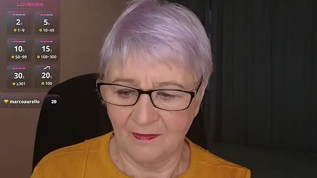 Snapshot of Sandra_Snowflake chatting on 2, 12, 2025 Sandra Snowflake online show from 2, 12, 2025