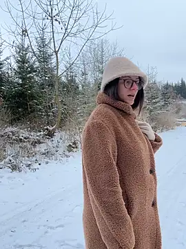 Snapshot of AvaFlowers6 chatting on 6, 1, 2026 AvaFlowers6 online show from 6, 1, 2026