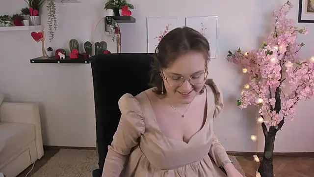 Rada Woods online show from 17, 2, 2025