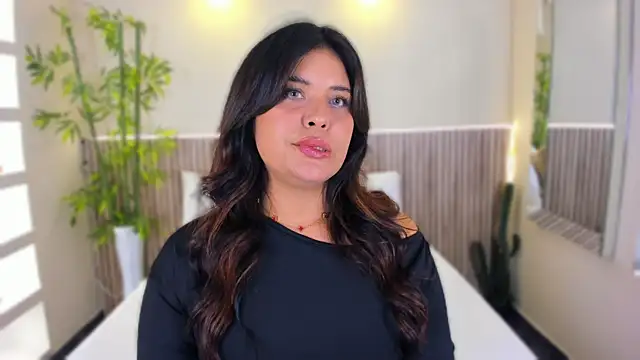 Snapshot of GeorginaReyes chatting on 4, 7, 2026 GeorginaReyes online show from 4, 7, 2026