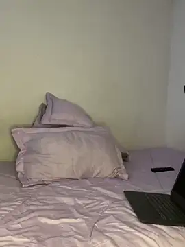 Snapshot of Ohno101 chatting on 28, 2, 2025 Ohno101 online show from 28, 2, 2025