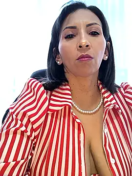 Mrsvictoriaaa online show from 8, 1, 2026