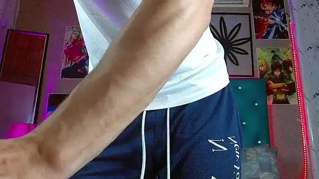 Snapshot of LiamAndrewzz chatting on 15, 4, 2026 LiamAndrewzz online show from 15, 4, 2026