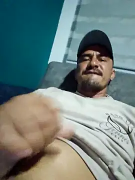 Snapshot of Iuver chatting on 15, 1, 2026 Iuver online show from 15, 1, 2026