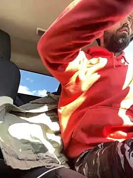 Snapshot of QueenM3 chatting on 8, 10, 2025 QueenM3 online show from 8, 10, 2025