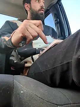 Snapshot of QueenM3 chatting on 2, 11, 2025 QueenM3 online show from 2, 11, 2025