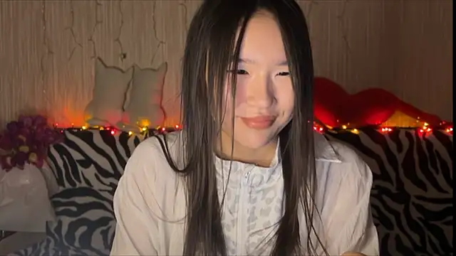 Snapshot of Asian_Vi chatting on 14, 3, 2025 Asian Vi online show from 14, 3, 2025