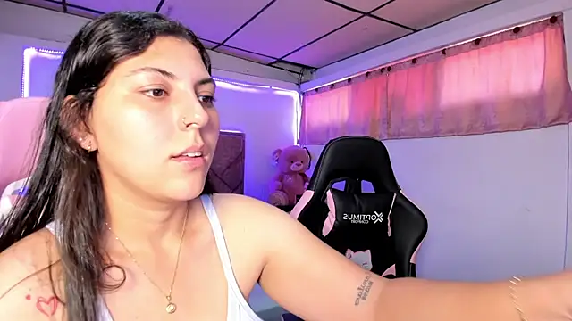 Snapshot of Cristal_Smith20 chatting on 9, 6, 2026 Cristal Smith20 online show from 9, 6, 2026