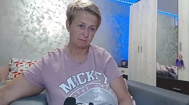 Snapshot of RosesandLillies chatting on 13, 12, 2024 RosesandLillies online show from 13, 12, 2024