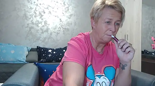 Snapshot of RosesandLillies chatting on 25, 2, 2025 RosesandLillies online show from 25, 2, 2025
