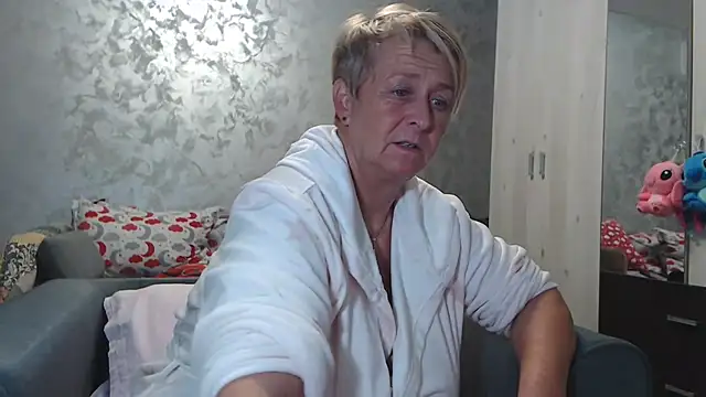 RosesandLillies online show from 6, 11, 2025