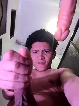 Snapshot of Magno_03 chatting on 29, 10, 2025 Magno 03 online show from 29, 10, 2025