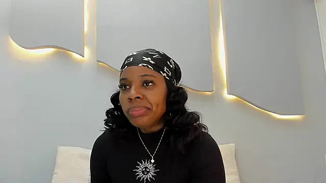 EmilyDiaaz online show from 20, 4, 2026