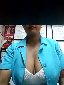 Dulcechocolate7 online show from 9, 3, 2025