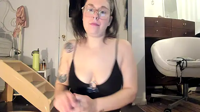 Rosiee69  online show from 24, 2, 2025