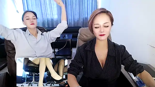 Snapshot of beira-01 chatting on 18, 9, 2025 beira-01 online show from 18, 9, 2025