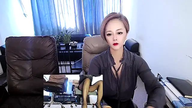 Snapshot of beira-01 chatting on 22, 9, 2025 beira-01 online show from 22, 9, 2025