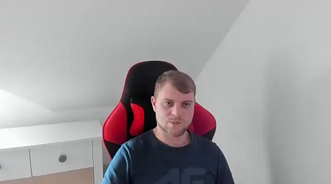 Snapshot of Kozik1992 chatting on 20, 2, 2025 Kozik1992 online show from 20, 2, 2025