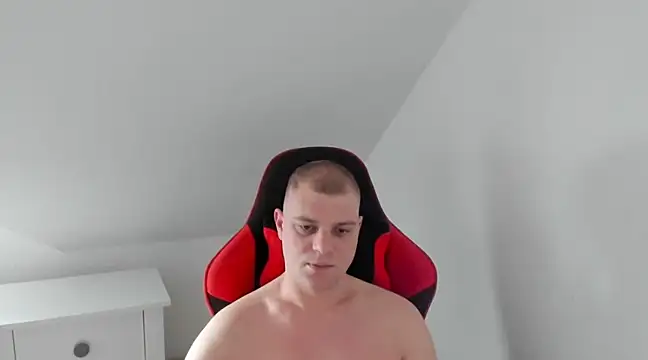 Snapshot of Kozik1992 chatting on 22, 2, 2025 Kozik1992 online show from 22, 2, 2025