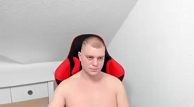 Snapshot of Kozik1992 chatting on 23, 2, 2025 Kozik1992 online show from 23, 2, 2025