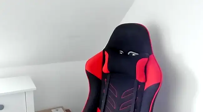 Snapshot of Kozik1992 chatting on 5, 3, 2025 Kozik1992 online show from 5, 3, 2025