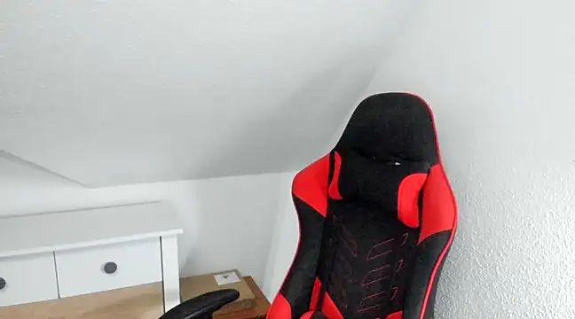 Snapshot of Kozik1992 chatting on 8, 3, 2025 Kozik1992 online show from 8, 3, 2025