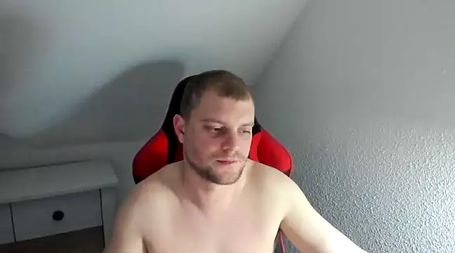 Snapshot of Kozik1992 chatting on 15, 3, 2025 Kozik1992 online show from 15, 3, 2025