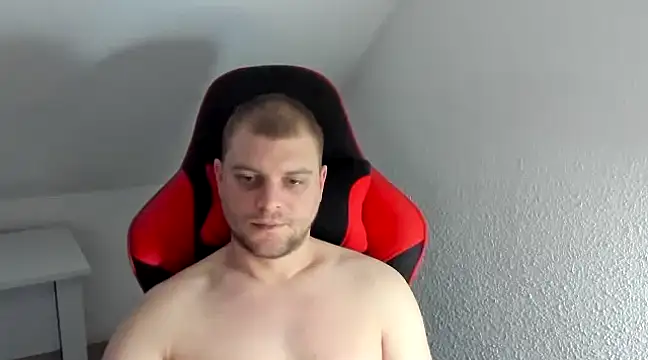 Snapshot of Kozik1992 chatting on 16, 3, 2025 Kozik1992 online show from 16, 3, 2025