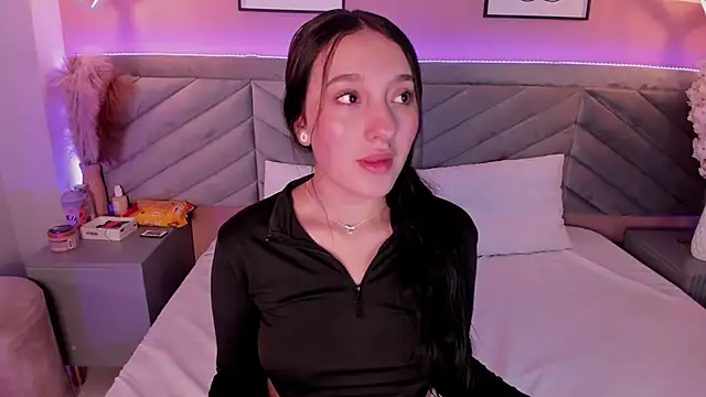 Snapshot of Cristal_collinss chatting on 6, 3, 2025 Cristal collinss online show from 6, 3, 2025