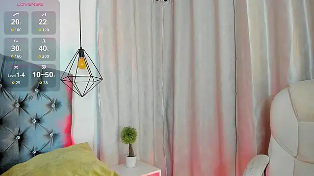 Snapshot of iiangel_ chatting on 19, 10, 2025 iiangel  online show from 19, 10, 2025