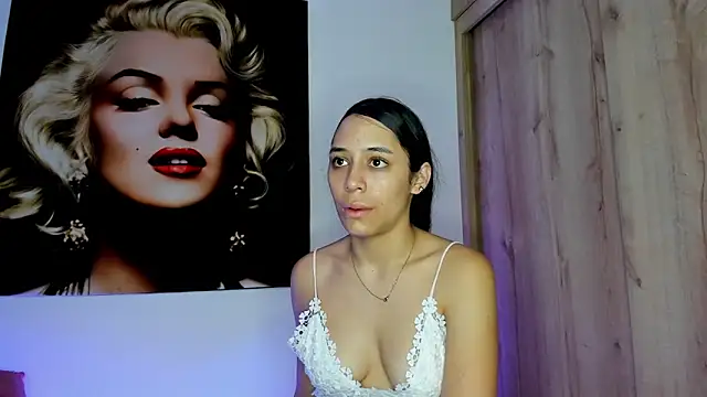 Snapshot of TANIA_06 chatting on 28, 9, 2025 TANIA 06 online show from 28, 9, 2025