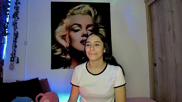 Snapshot of TANIA_06 chatting on 15, 10, 2025 TANIA 06 online show from 15, 10, 2025