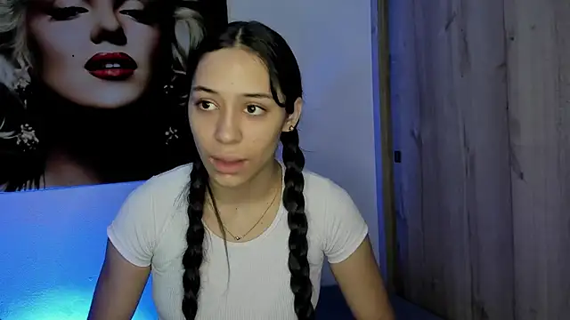 Snapshot of TANIA_06 chatting on 23, 10, 2025 TANIA 06 online show from 23, 10, 2025