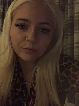 Snapshot of Blondie_Sofia_Essexbabe chatting on 10, 9, 2025 Blondie Sofia Essexbabe online show from 10, 9, 2025