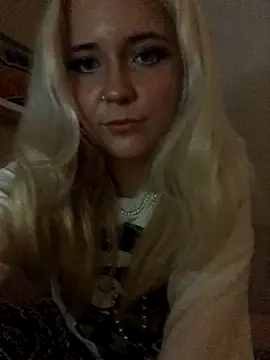 Snapshot of Blondie_Sofia_Essexbabe chatting on 20, 9, 2025 Blondie Sofia Essexbabe online show from 20, 9, 2025