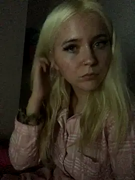 Snapshot of Blondie_Sofia_Essexbabe chatting on 29, 9, 2025 Blondie Sofia Essexbabe online show from 29, 9, 2025