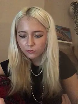 Snapshot of Blondie_Sofia_Essexbabe chatting on 16, 10, 2025 Blondie Sofia Essexbabe online show from 16, 10, 2025