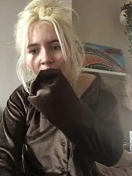 Snapshot of Blondie_Sofia_Essexbabe chatting on 12, 11, 2025 Blondie Sofia Essexbabe online show from 12, 11, 2025