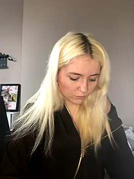 Snapshot of Blondie_Sofia_Essexbabe chatting on 1, 12, 2025 Blondie Sofia Essexbabe online show from 1, 12, 2025