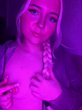 Snapshot of Blondie_Sofia_Essexbabe chatting on 8, 1, 2026 Blondie Sofia Essexbabe online show from 8, 1, 2026